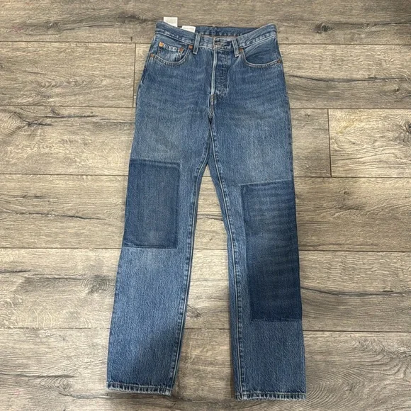 • Levi's • Women's Premium 501 Original Fit Jeans
Blue 25 Cotton - Picture 2 of 5